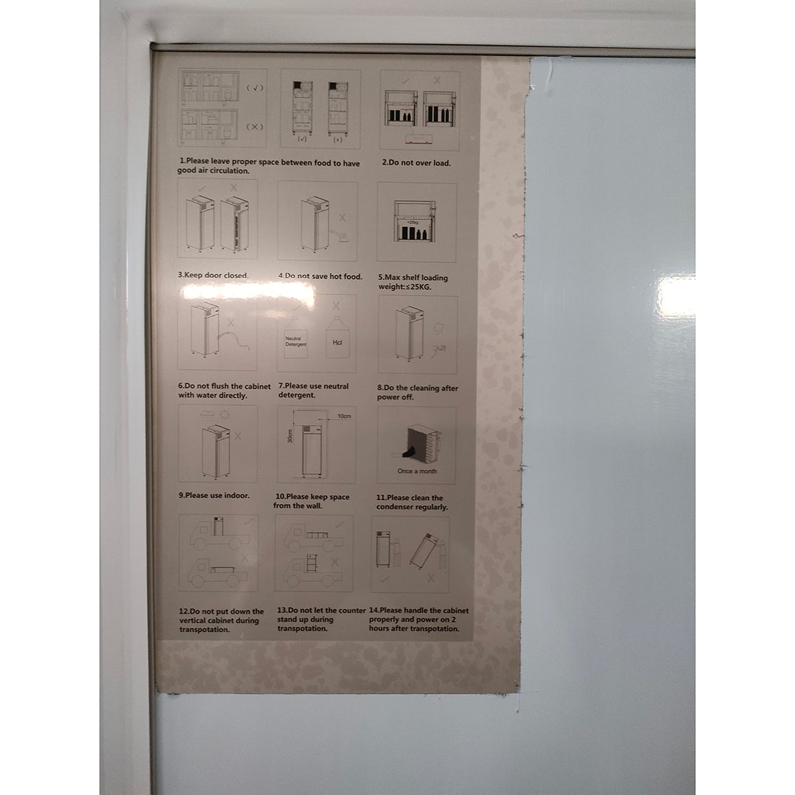W-221008 - Upright Double Door Freezer - 935L (GN1200BT)