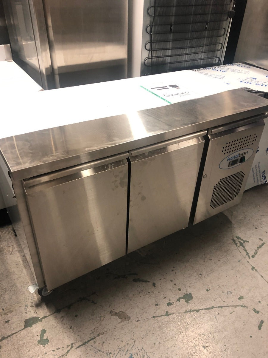 Graded 02062 Double Hinged Door Counter Refrigerator