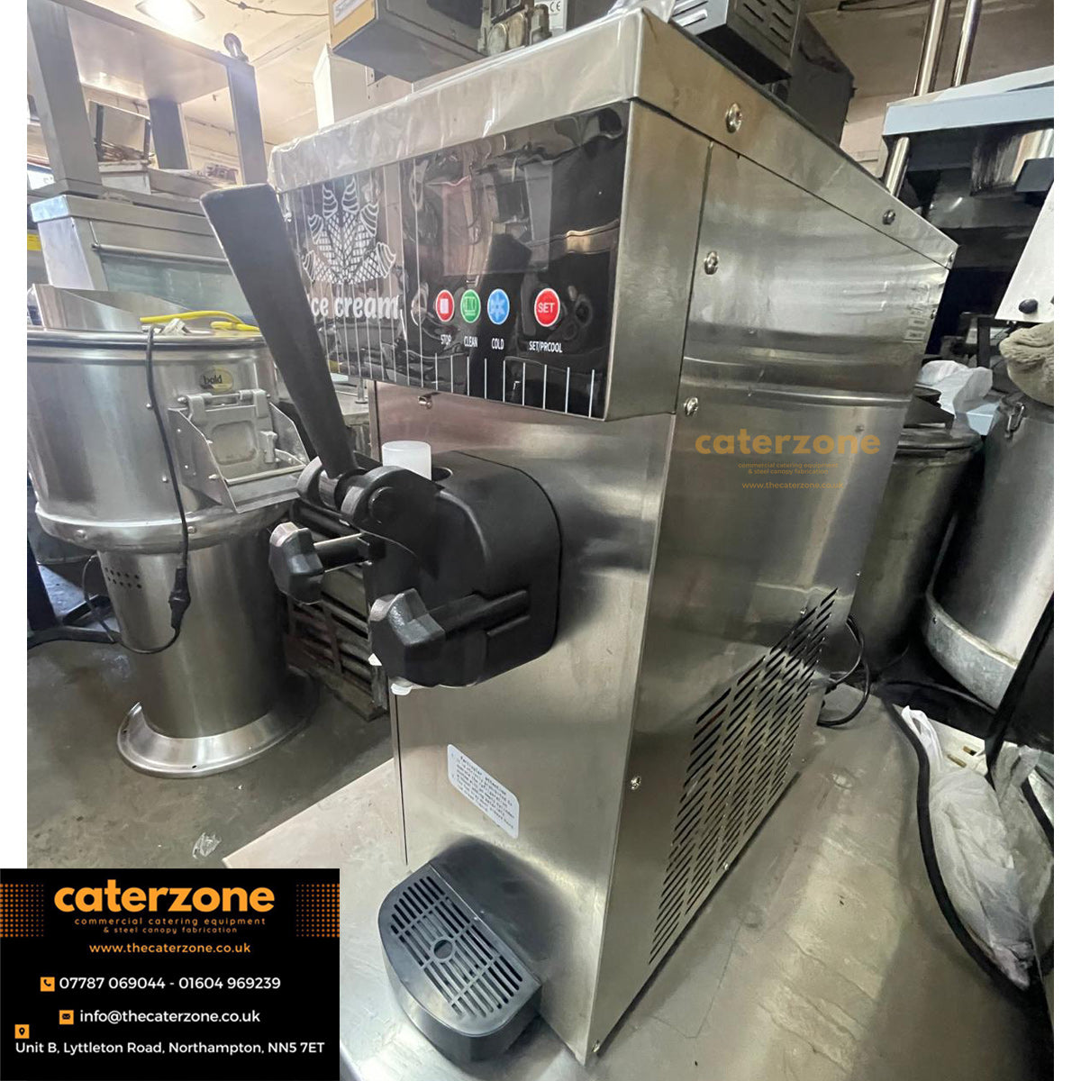 Ice Cream Machine, 8kg/h Output, Countertop Soft Serve Ice Cream Maker-NEW