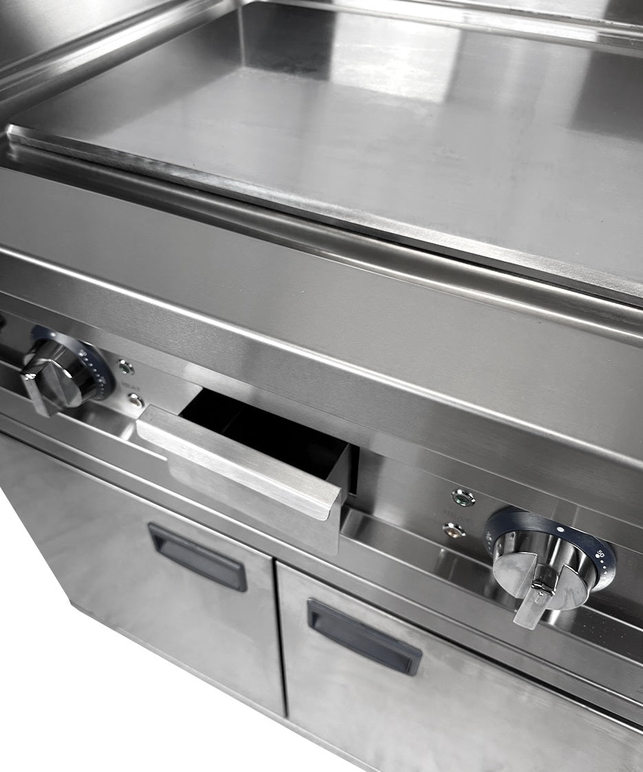 Commercial Catering Equipment - Entry 700 El. Fry Top Chrome