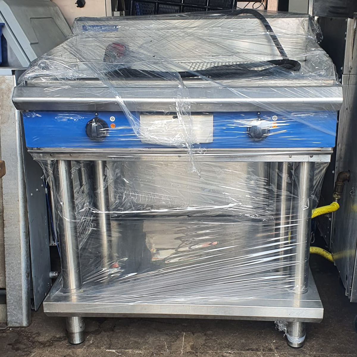 Blue Seal Chrome Griddle Half Ribbed Half Smooth Electric Flat Griddle 90 cm with or without table Refurbished