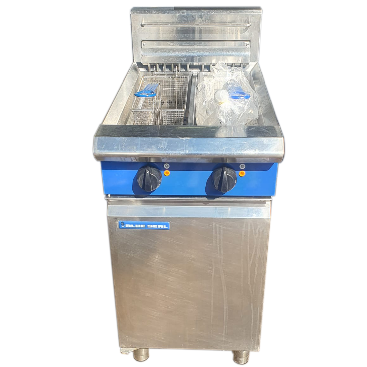 Refurbished Blue Seal E44 Twin Tank Electric Fryer 3 Phase – 2x12Ltr, High Output, Stainless Steel
