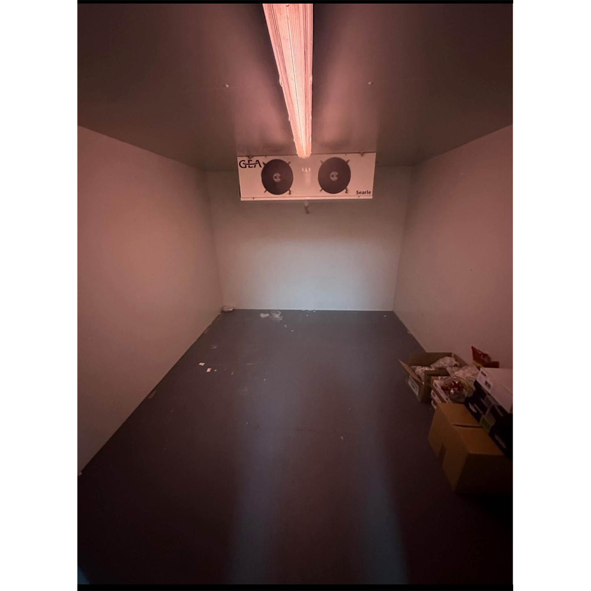 Refurbished Cold Room & Freezer Room – 3.2m x 2.8m x 2.1m (Each) – Includes Fitting - Refurbished