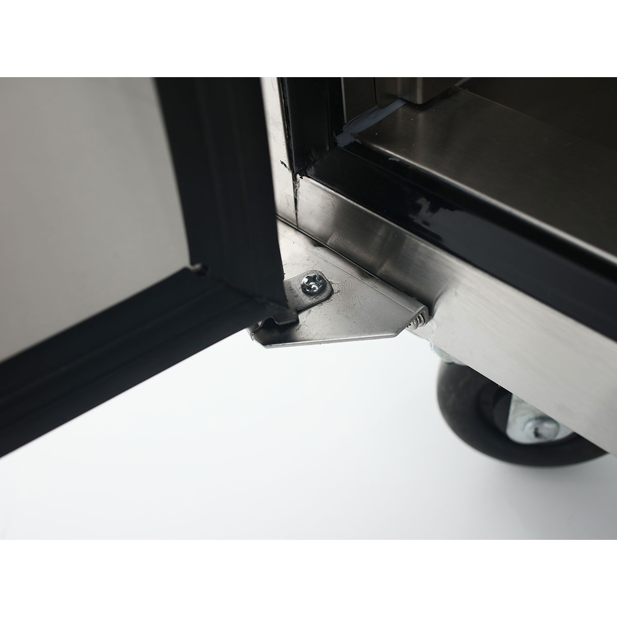 4 Door Counter Refrigerator with 100mm Splash Back