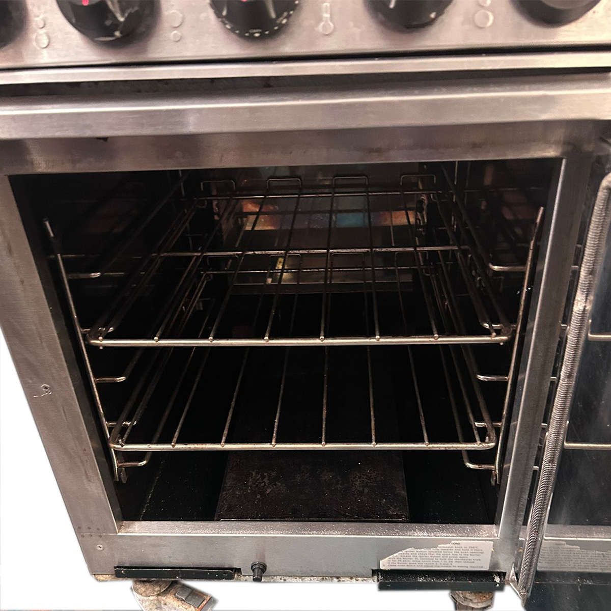 Falcon 4 Burner Dominator Plus Oven Range Propane Gas with Castors - Refurbished