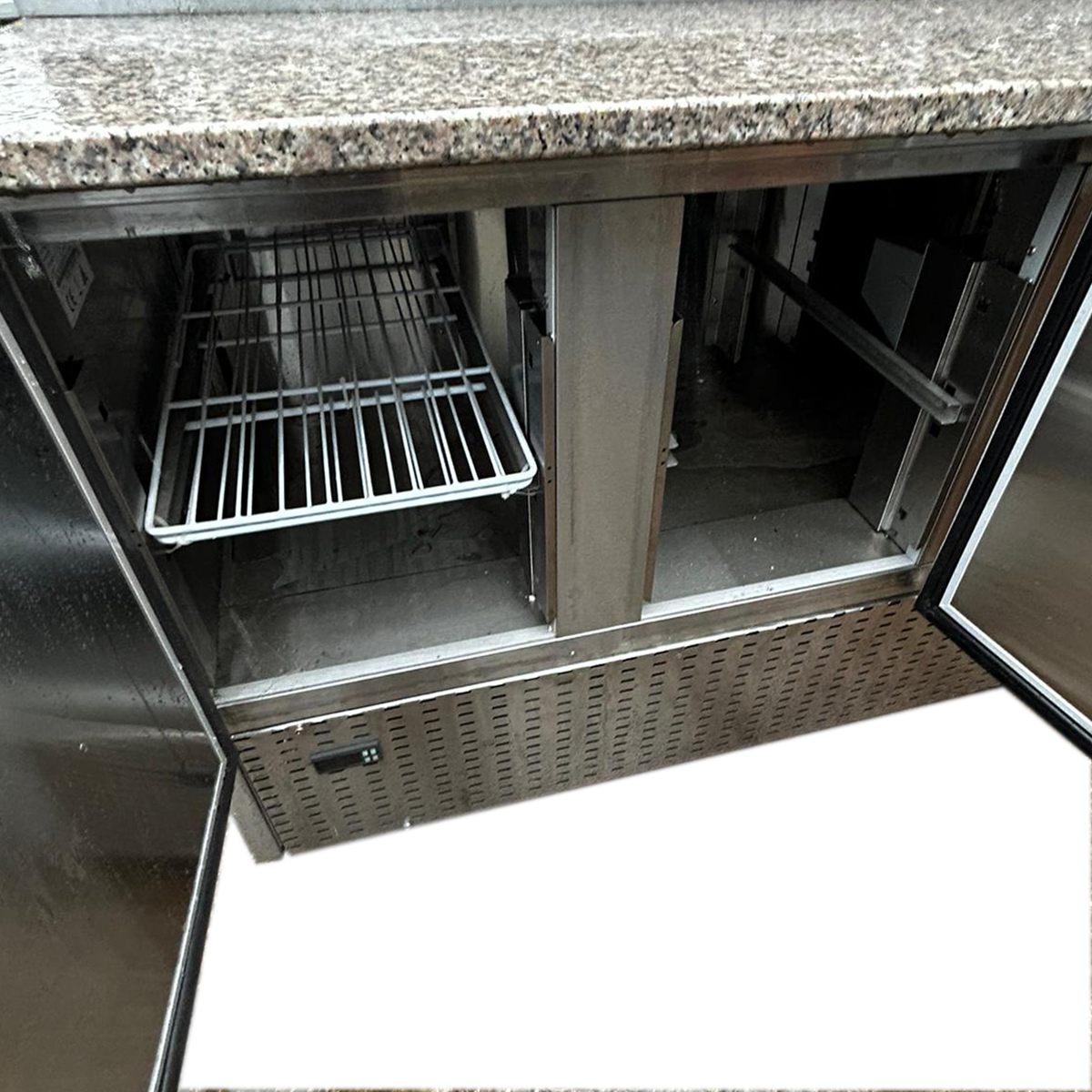 Pizza Topping Fridge 3 doors 8xGN1/6 - Refurbished