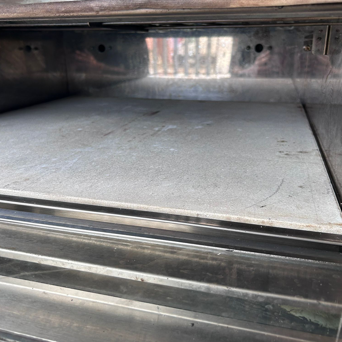 Lincat Double Deck Electric 3P Pizza Oven 97x90x68cm - Refurbished