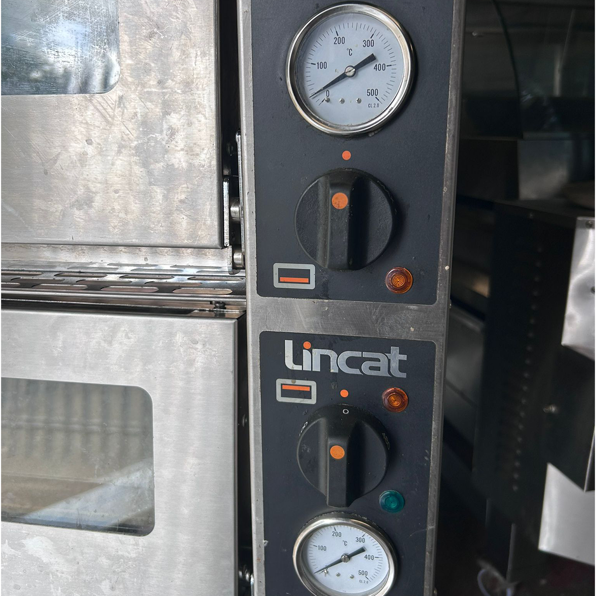 Lincat Double Deck Electric 3P Pizza Oven 97x90x68cm - Refurbished