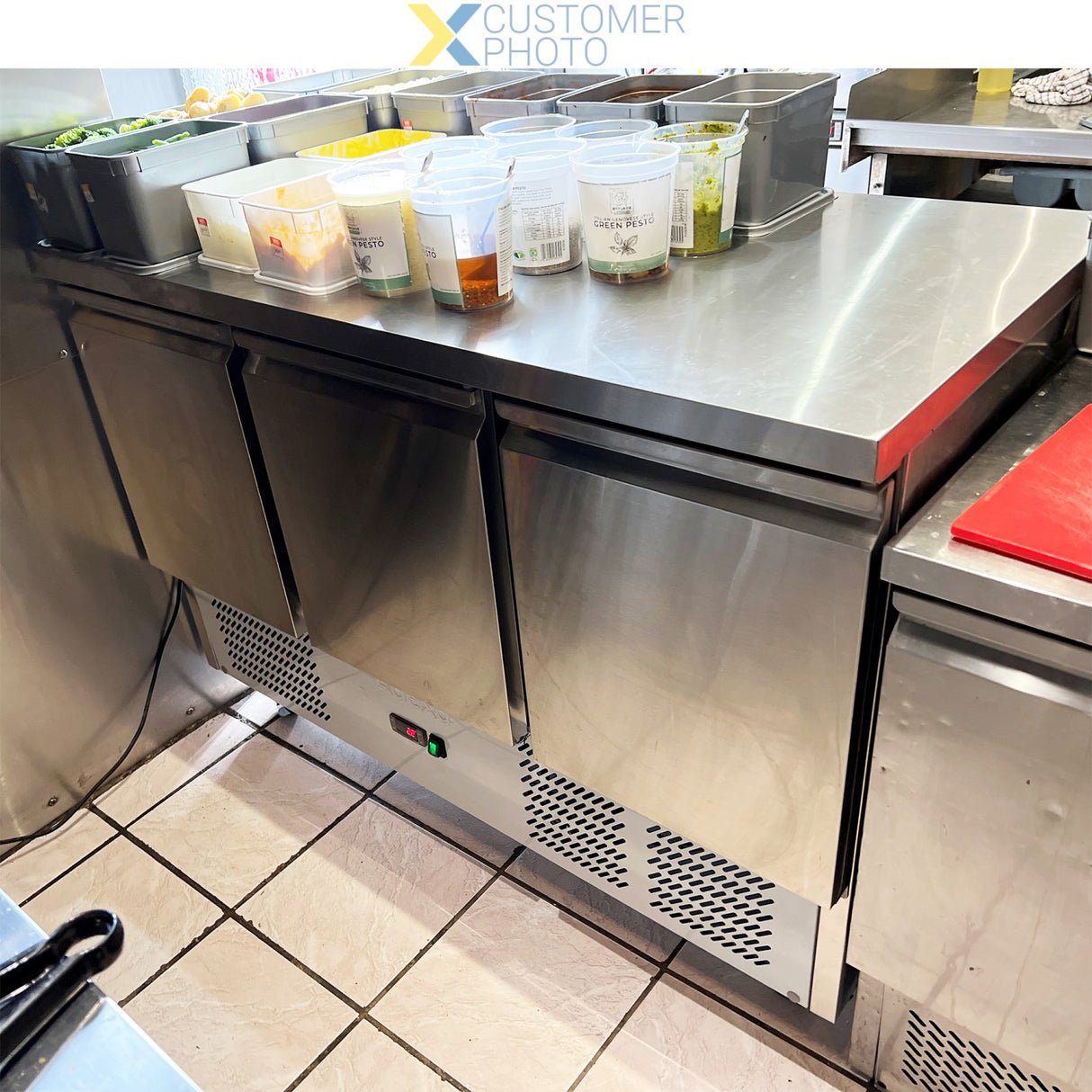 Refrigerated Counter 3 Doors | S33