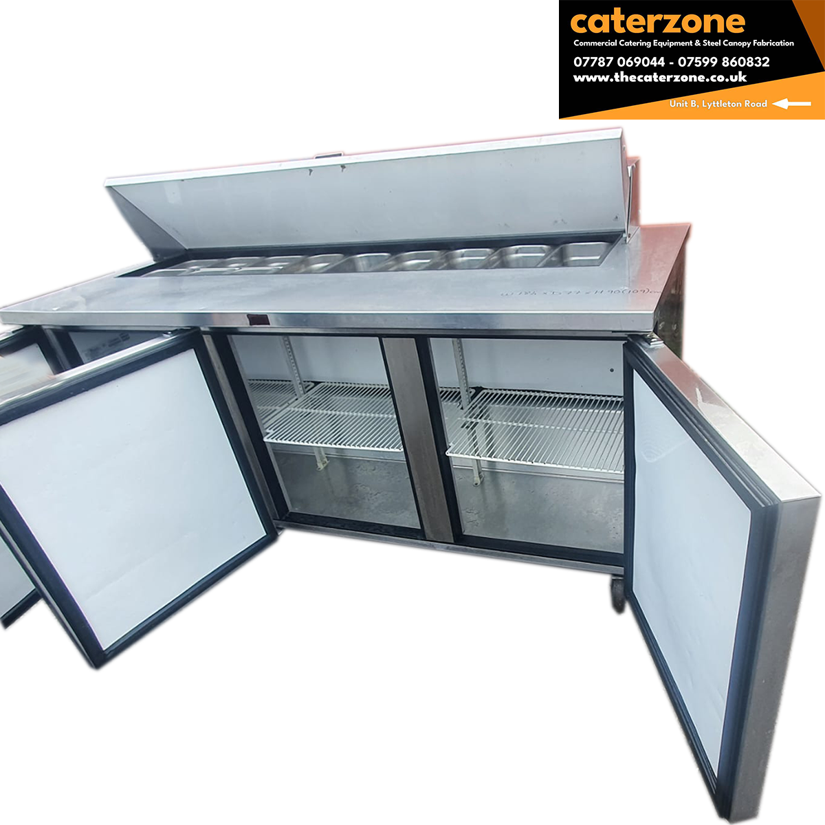 True Salad Prep Counter 3 Door 184 cm 538Ltr Pizza Topping Fridge - Refurbished