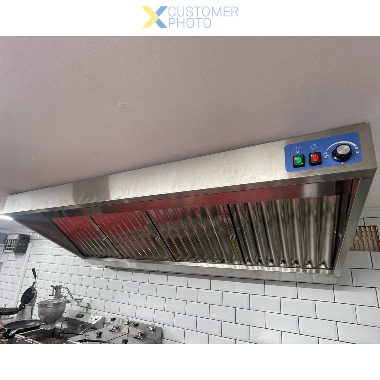Commercial Wall Mounted Extraction Hood With Filter &Amp; Fan &Amp; Lights &Amp; Speed Control 3000x900x450mm | Vh309 F
