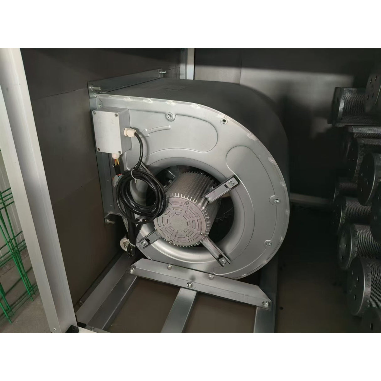 Industrial Exhaust Air Purification Unit With Motor And Carbon Filters And Noise Insulation 1200×670×520mm | Vofp250