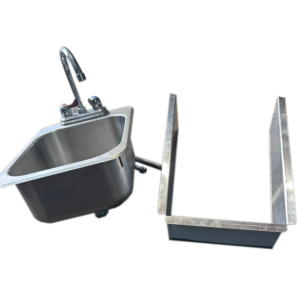 Used Wall Handwash Sink – Separate Wall-Mounted Fixture