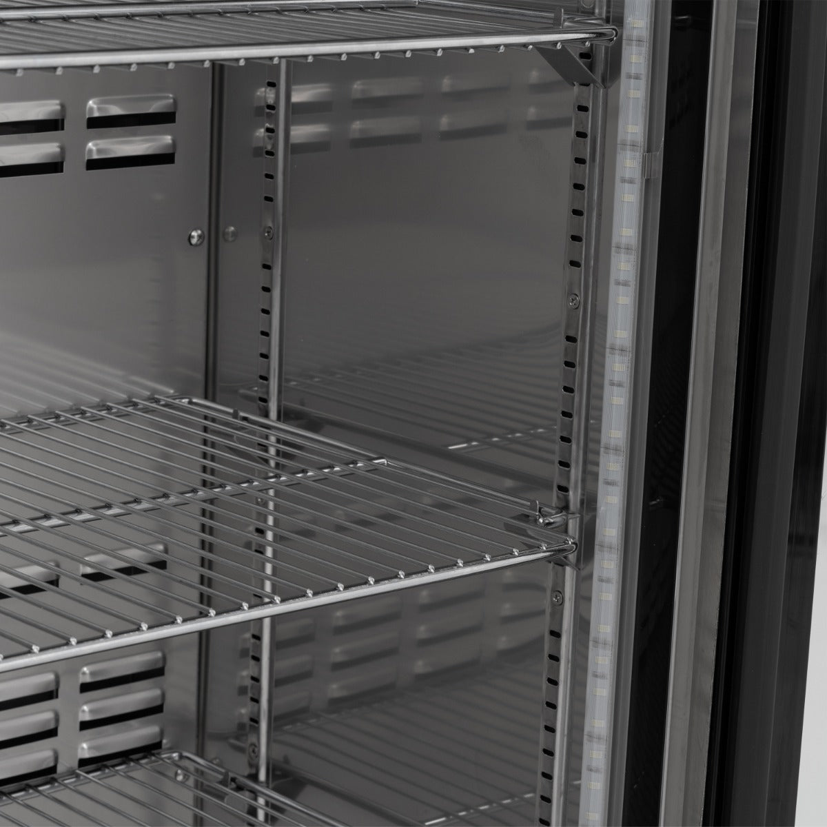 Graded 02223 Upright Single Hinged Glass Door Bottle Cooler
