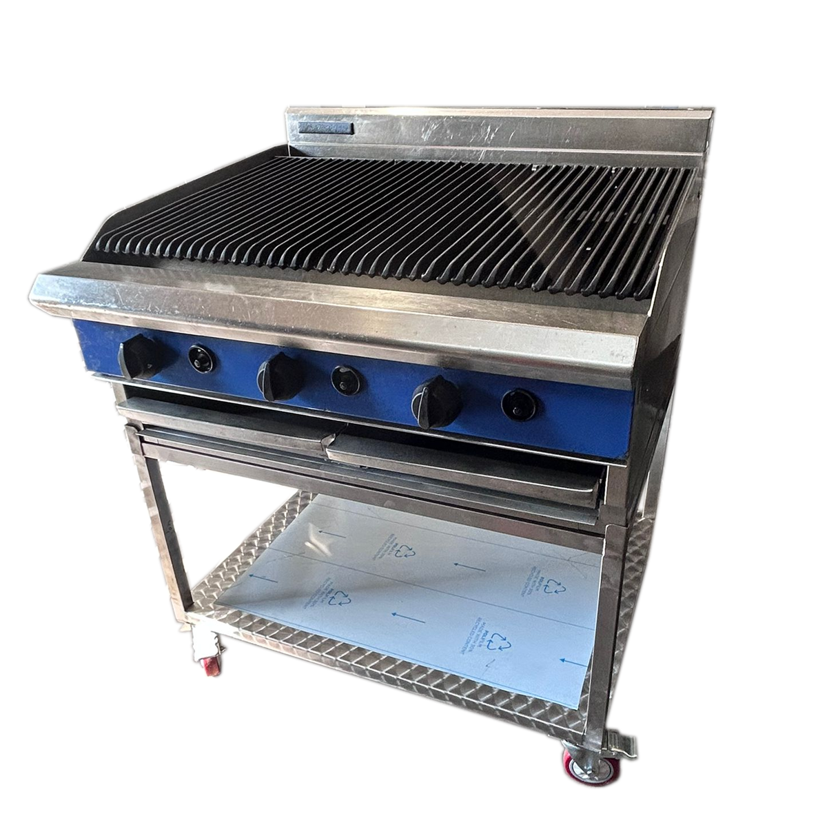 Blue Seal 3 Burner Gas Chargrill with Brand New Table - Refurbished (2)