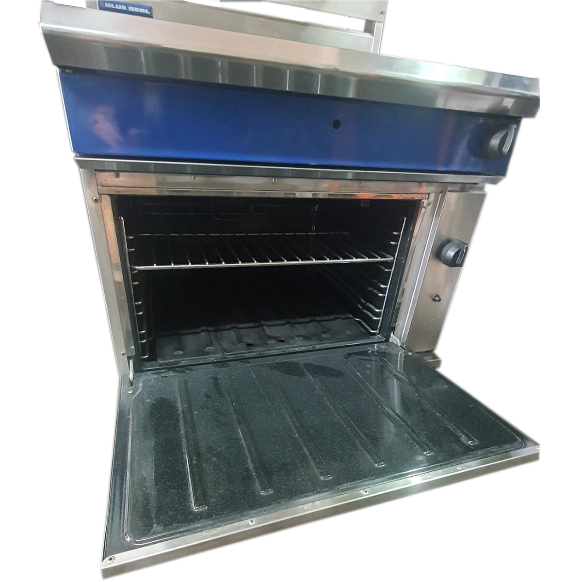 Blue Seal Solid Top Gas Oven Range G570 and salamander - Refurbished