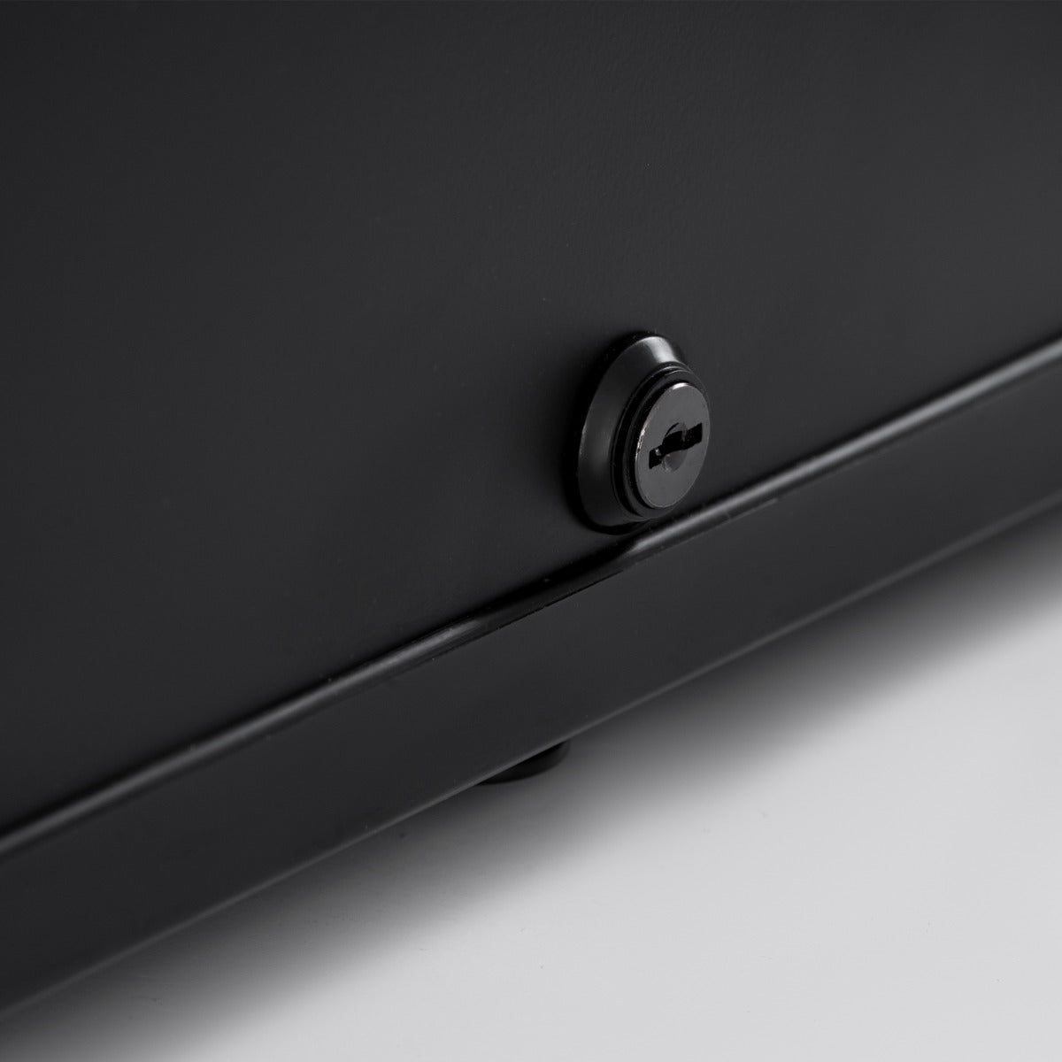 Single Solid Door Mini Bar