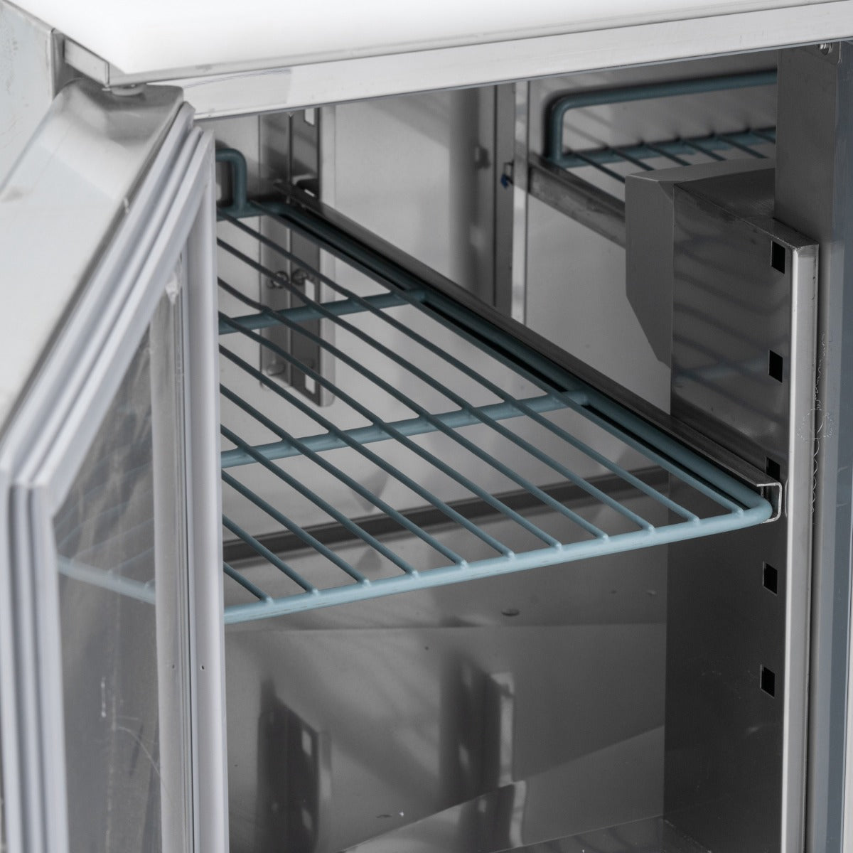 Graded 02089 Compact Double Door Refrigerated Saladette