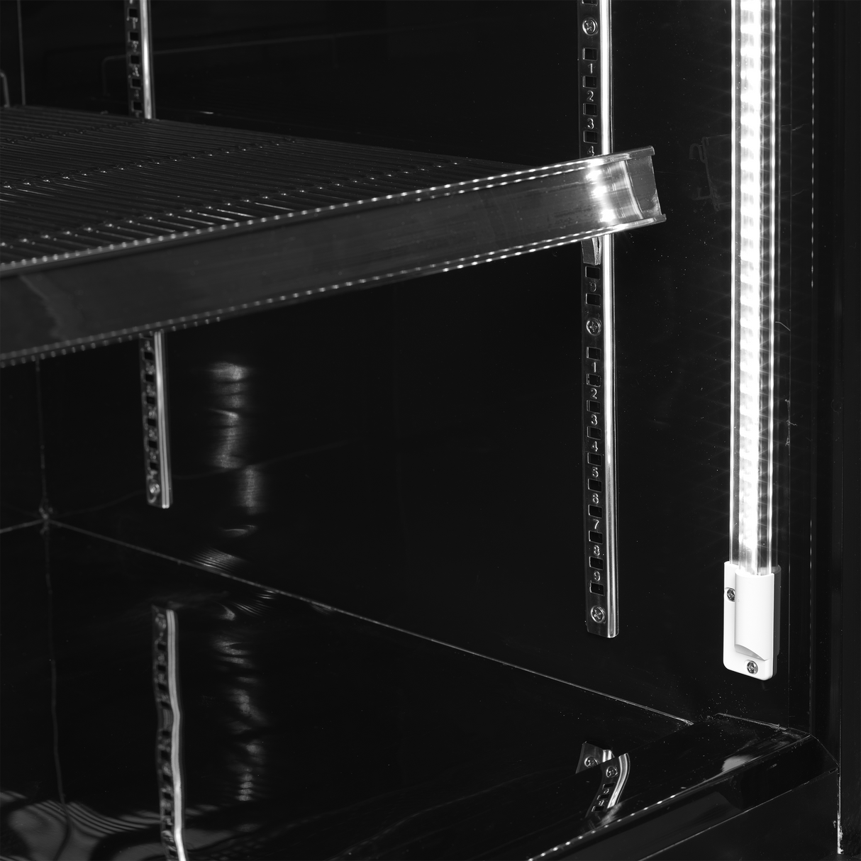 - - Display Freezer - Atom Maxi F2DBB