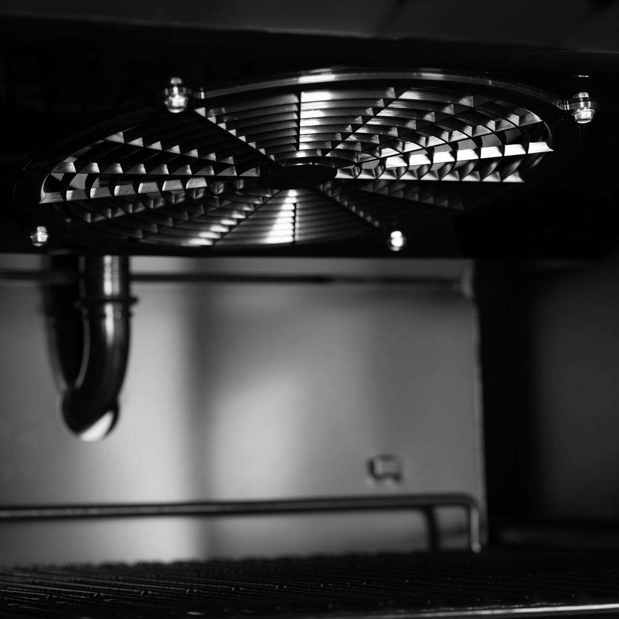 - - Glass Door Display Freezer - UF400VG BLACK