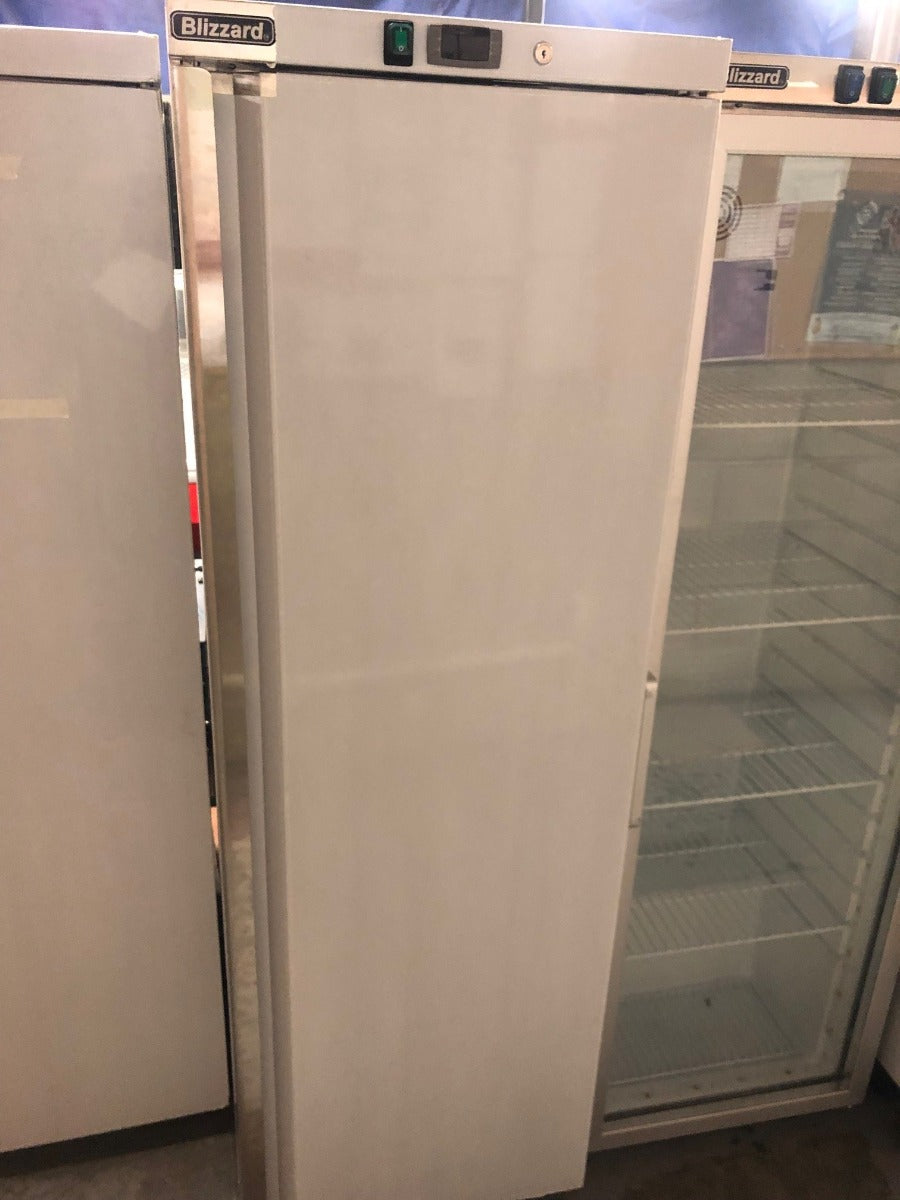Graded 02048 Upright 320 L Single Hinged Door Freezer