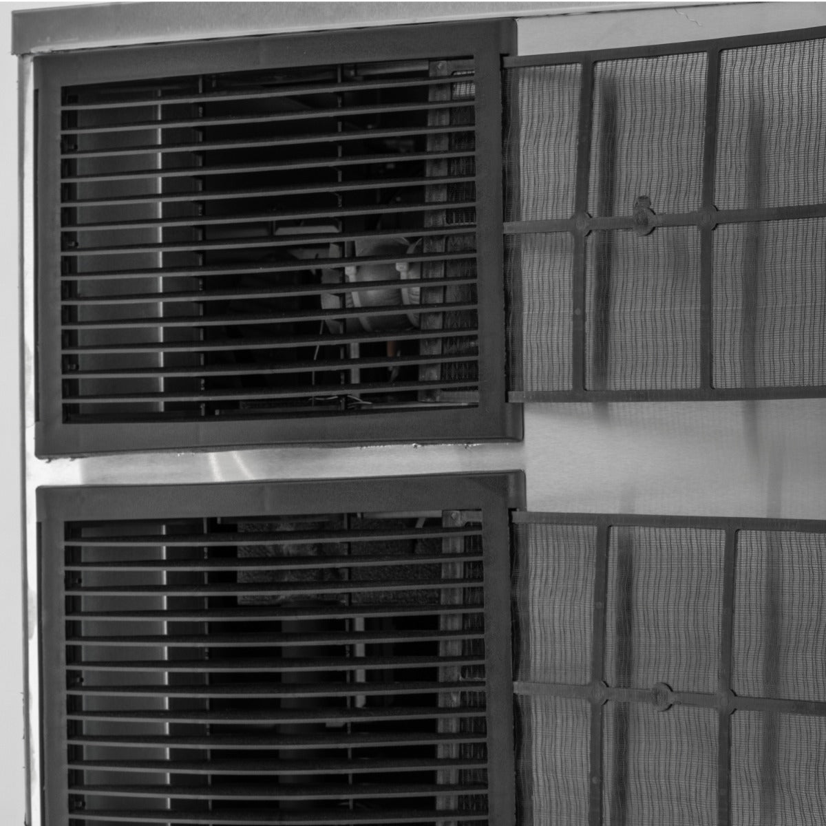 159 Kg High Capacity Ice Maker & Storage Bin