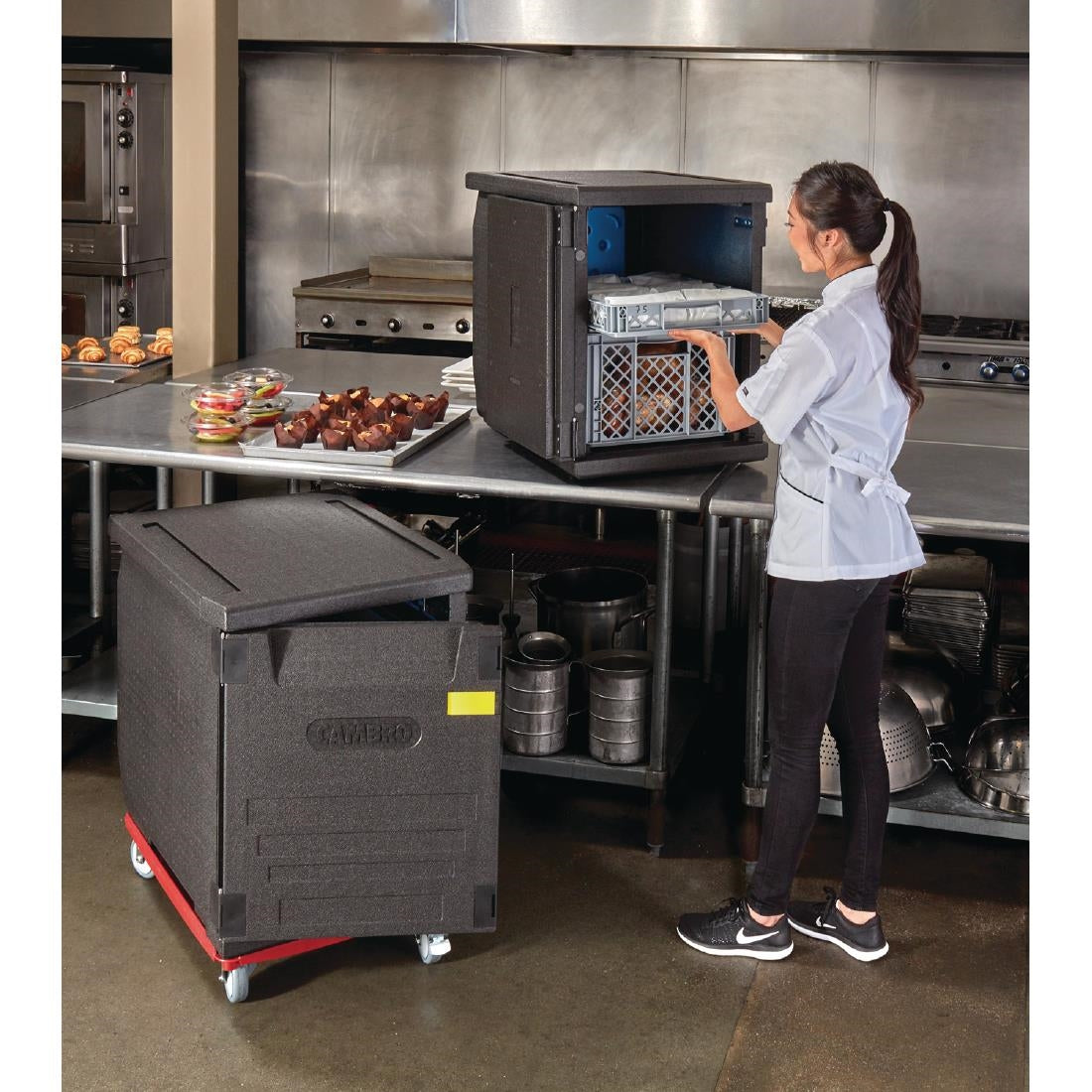 Cambro EPP Front Loading Insulated Food Pan Carrier Black 155Ltr