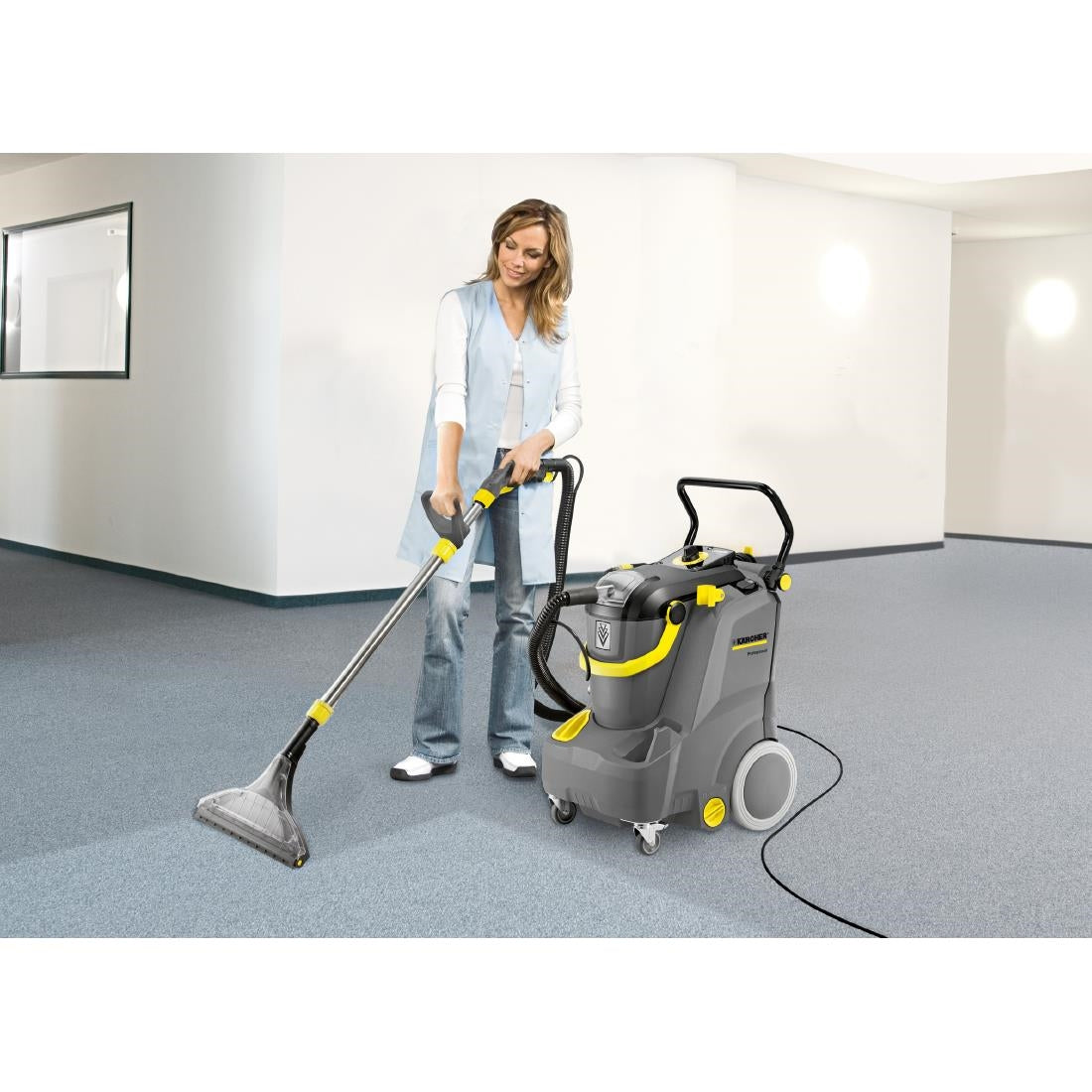 Karcher Spray Extraction Cleaner Puzzi 30/4