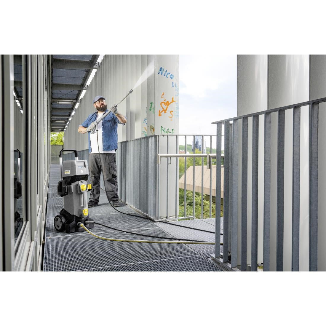 Karcher Battery High Pressure Cleaner HD 4/11 C BP Without Battery and Charger