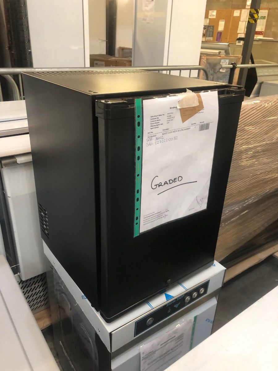 Graded 00849 Bmb40 Mini Bar (24 Bottles)