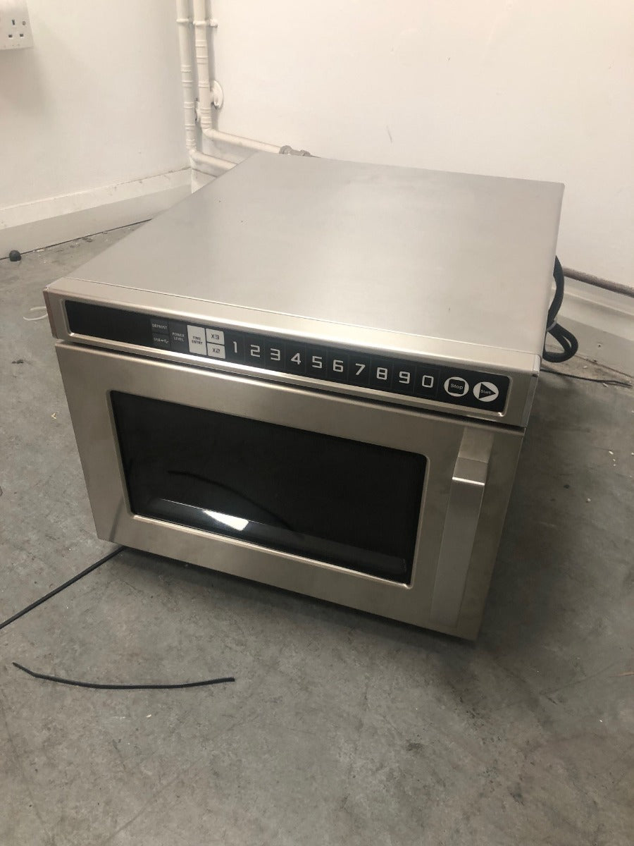 Graded 01056 Ce400 106 34 L Microwave Single Phase