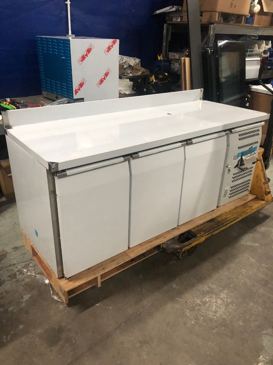 Graded 01132 Hbc3 Triple Hinged Door Counter Refrigerator With Upstand