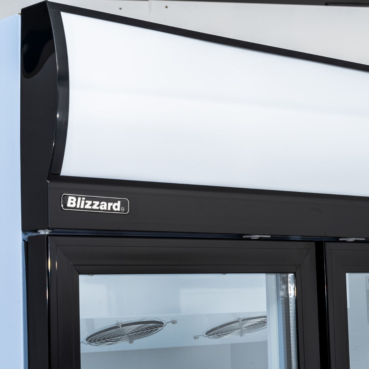 630 L Double Hinged Glass Door Display Merchandiser