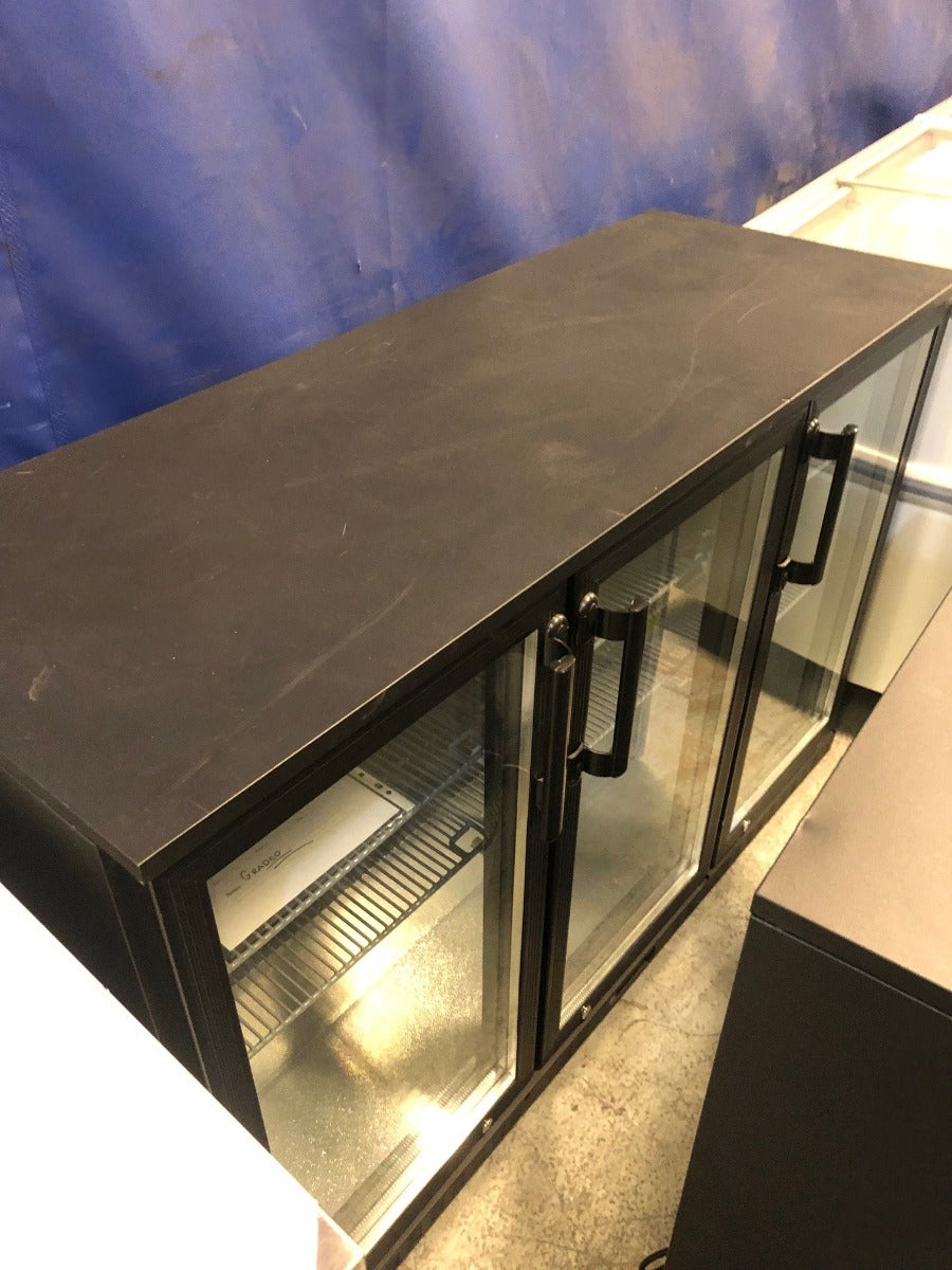 Graded 02066 Triple Hinged Glass Door Bottle Cooler
