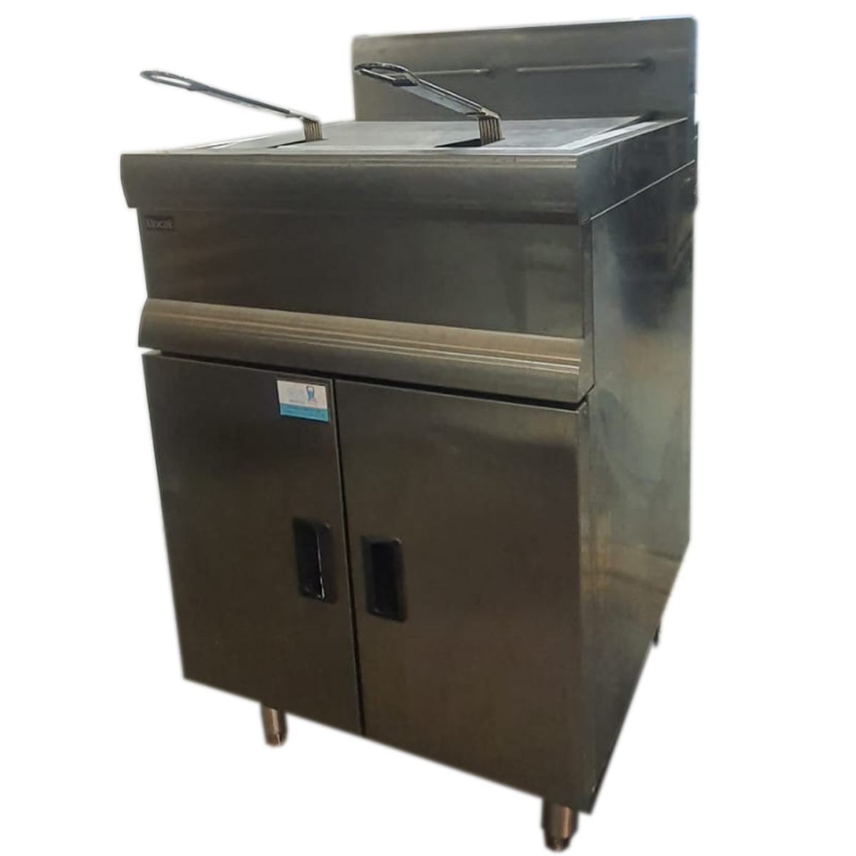 Lincat Twin Tank Twin Basket Free Standing Natural Gas Fryer - Refurbished
