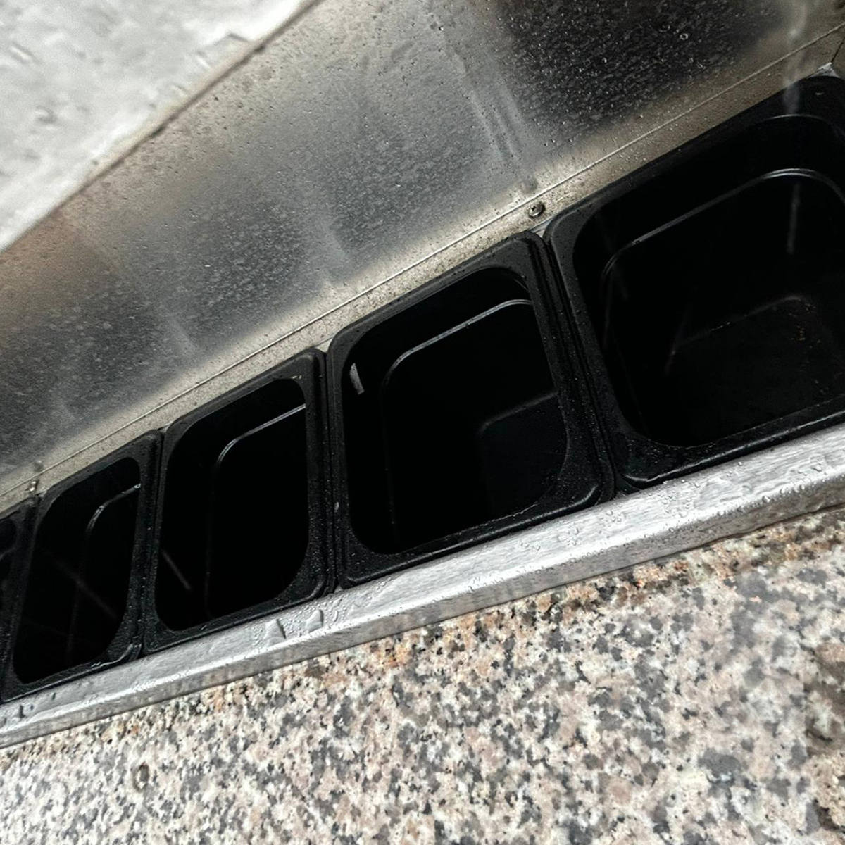 Pizza Topping Fridge 3 doors 8xGN1/6 - Refurbished