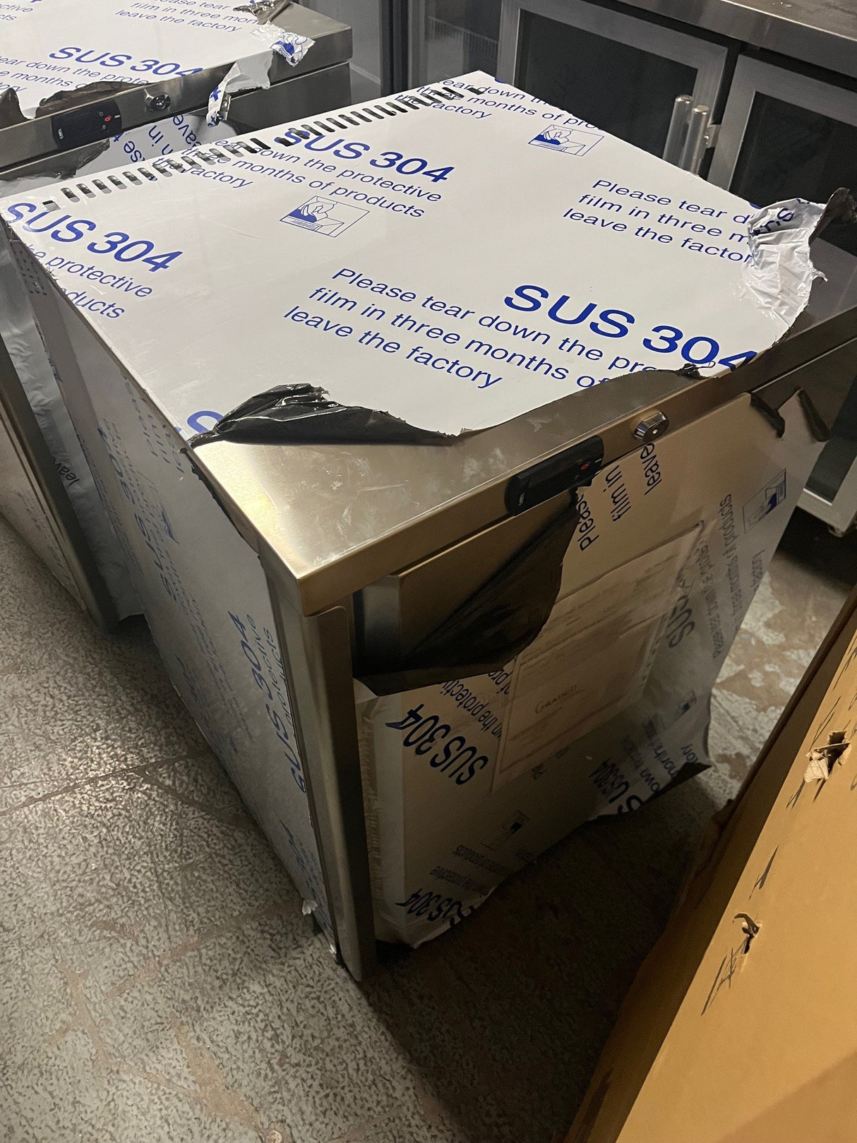 Single Hinged Door Under Counter Refrigerator