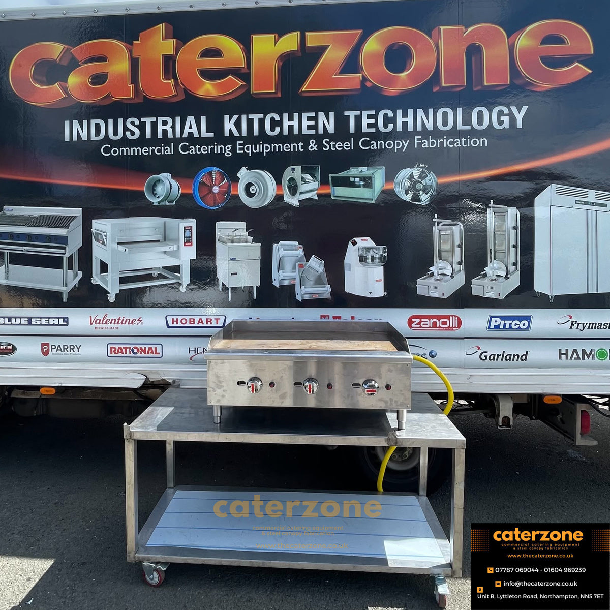 Hamoki Gas Countertop Griddle - Triple Control-Refurbished