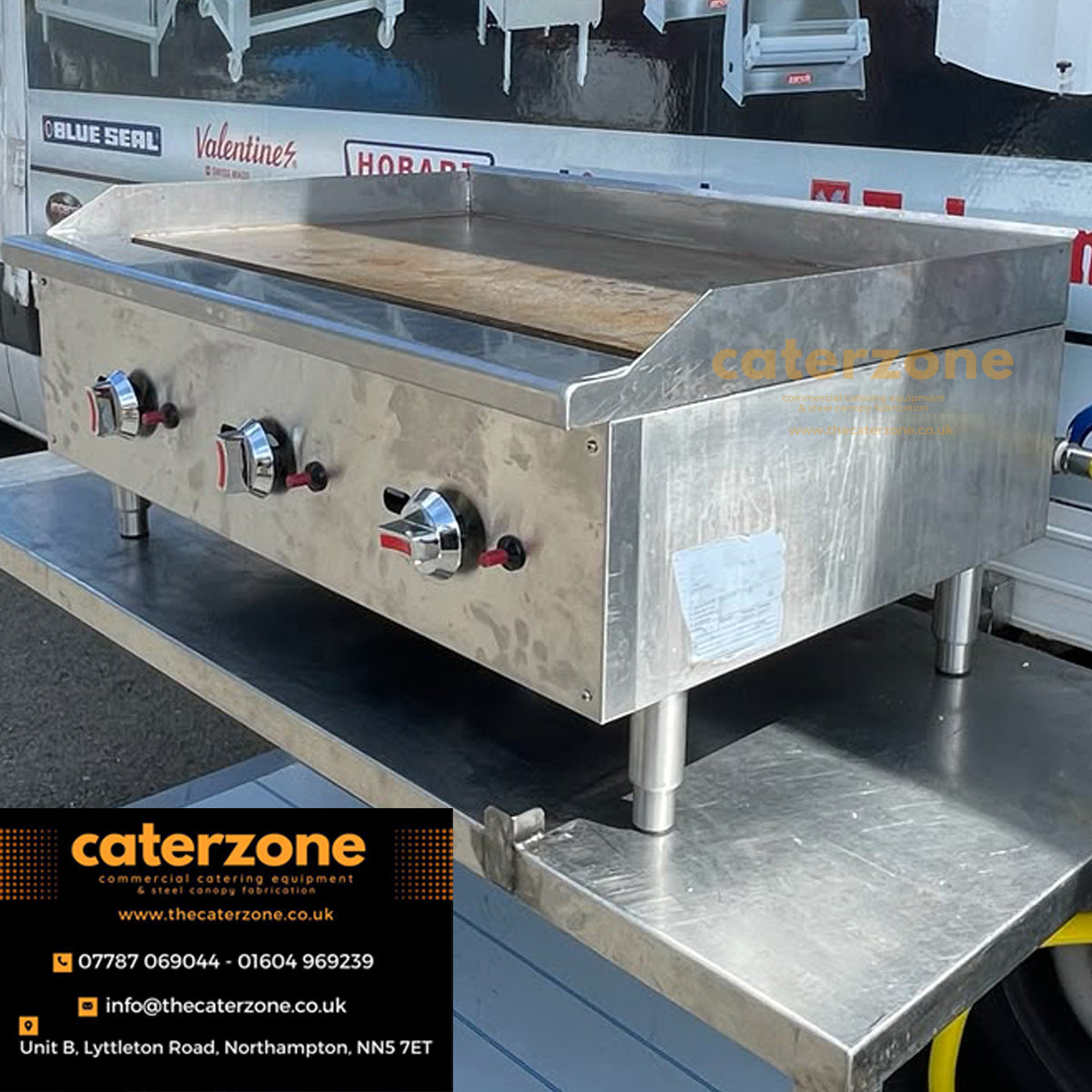 Hamoki Gas Countertop Griddle - Triple Control-Refurbished
