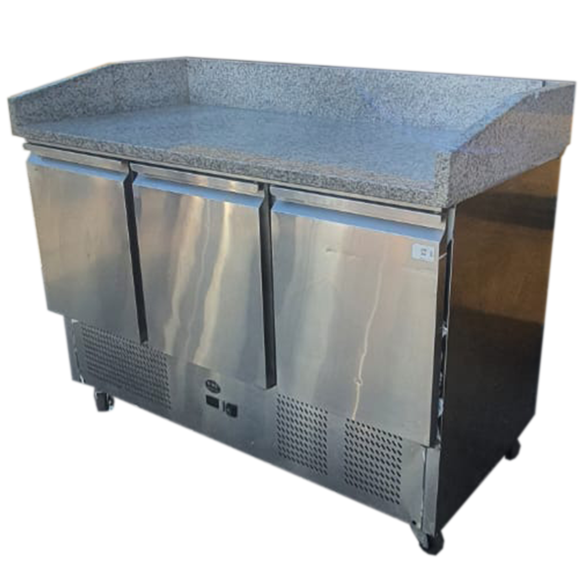 Refurbished 3-Door Granite Worktop Fridge – 140cm | Stainless Steel | 300L | Digital Controls | 230V