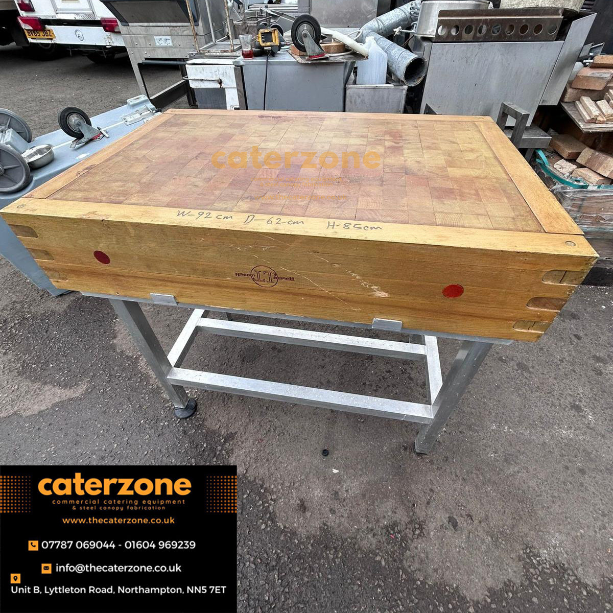 Butchers Block wood with stand- (92 (W)x62(D) x 85(H) cm) USED