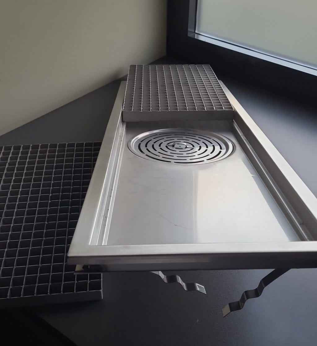 Premium 200 x 200mm Fixed Horizontal Kitchen Drainage Floor Gully by Combisteel - Model 7075.0120