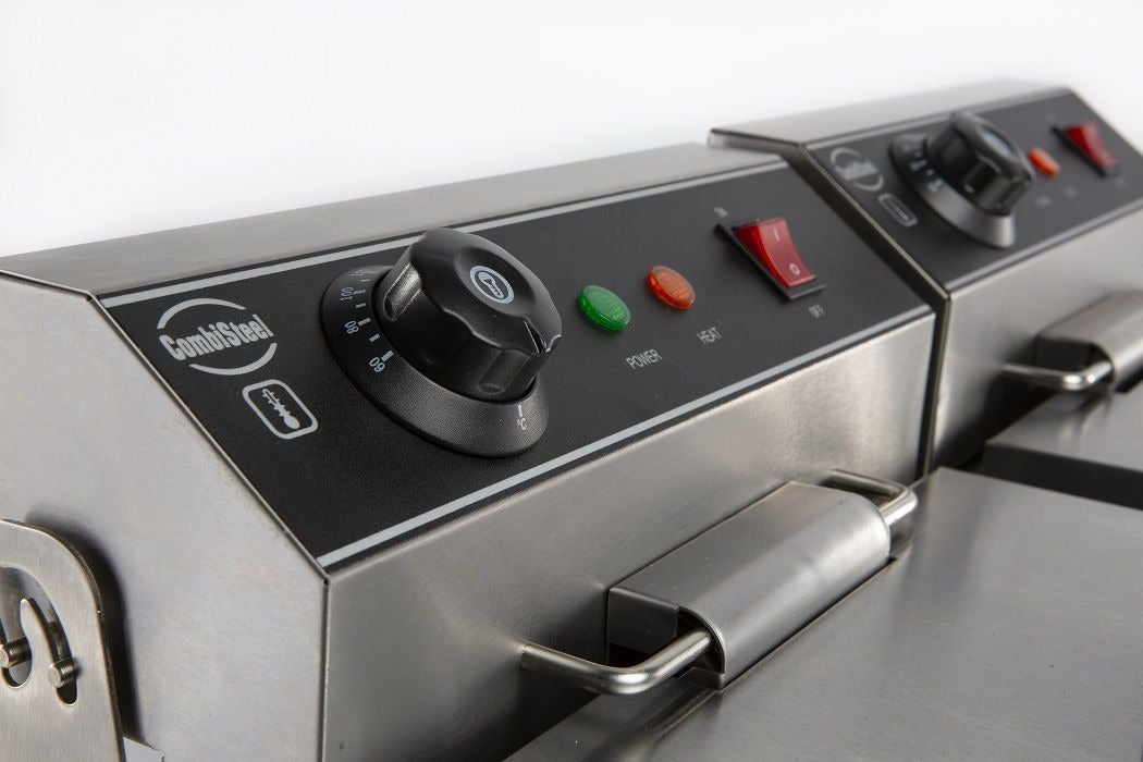Premium Combisteel Dual Tank Electric Countertop Fryer - 2 x 8 Liters of Delightful Frying Capacity - Model 7455.1005