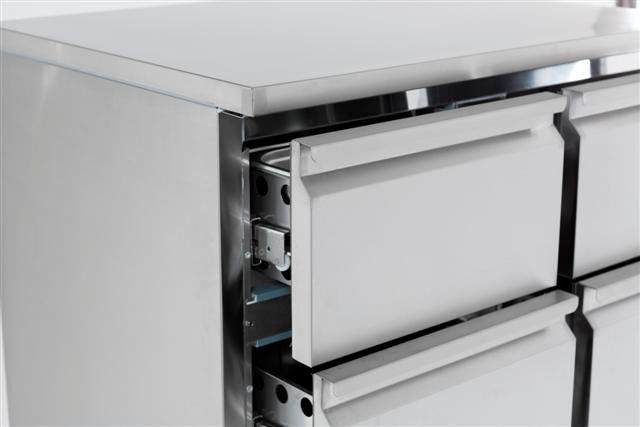 4-Drawer Combisteel Refrigerated Counter – Perfect for Your Kitchen Needs!