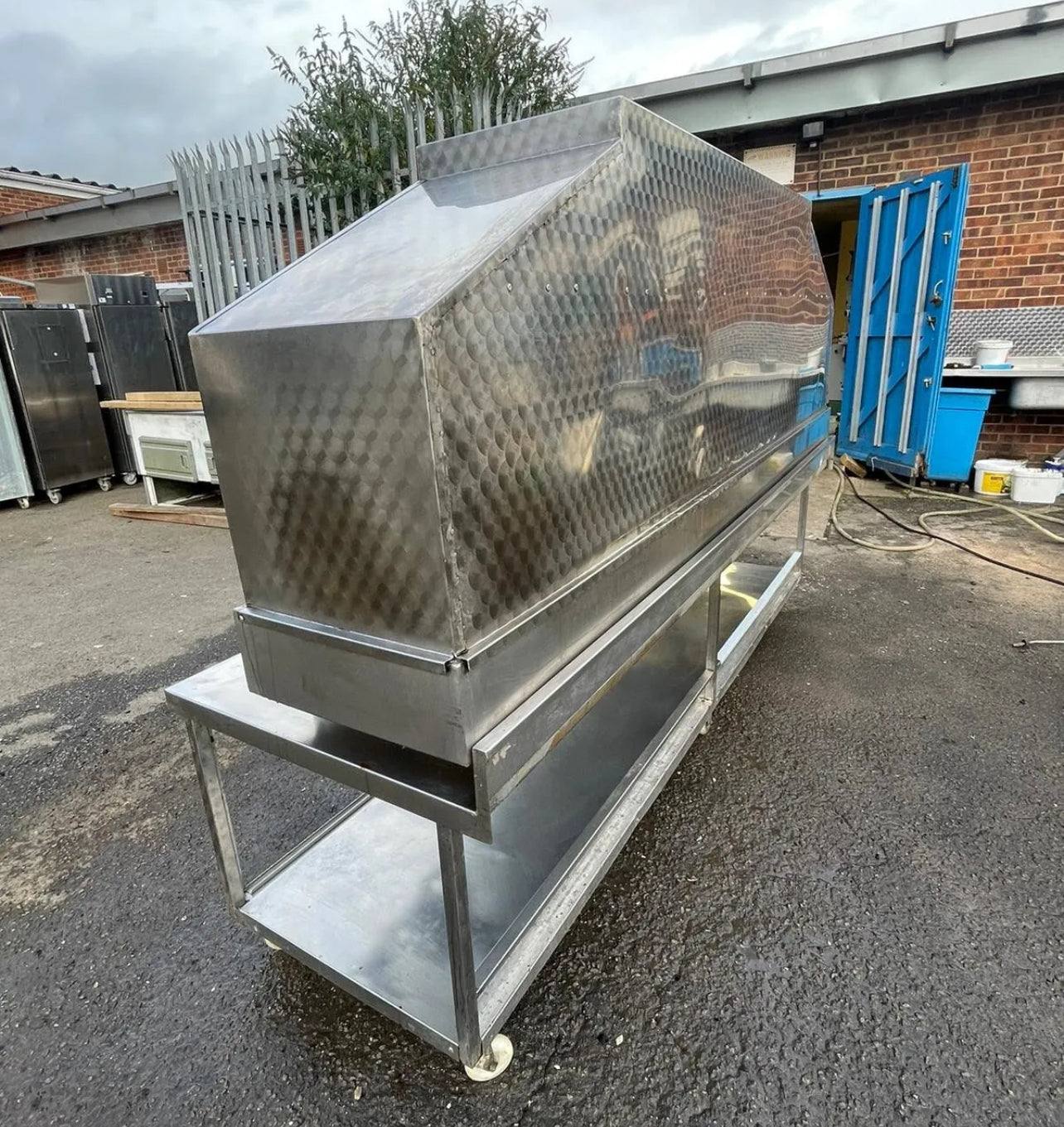 Turkish Mangal BBQ Mangal Charcoal Grill Stainless Steel 286x49x104cm with Table (REFURBISHED)