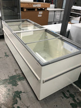 Graded 02113 Crystallite Island Display Freezer 1038 L