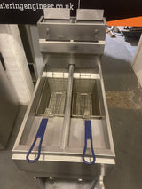 Chips Fryer Twin Tank Twin Basket Deep Fat Fryer 2x11 Lt NG or LPG (REFURBISHED)