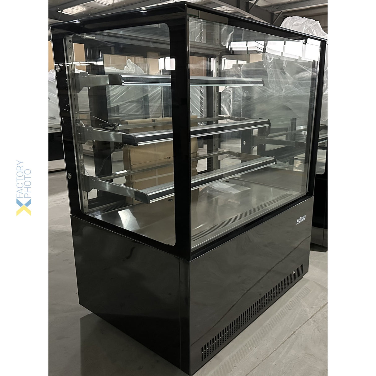 Cake Counter Straight Front 1200x730x1300mm 3 Shelves Black Base Led |  Gn1200 R3 Black