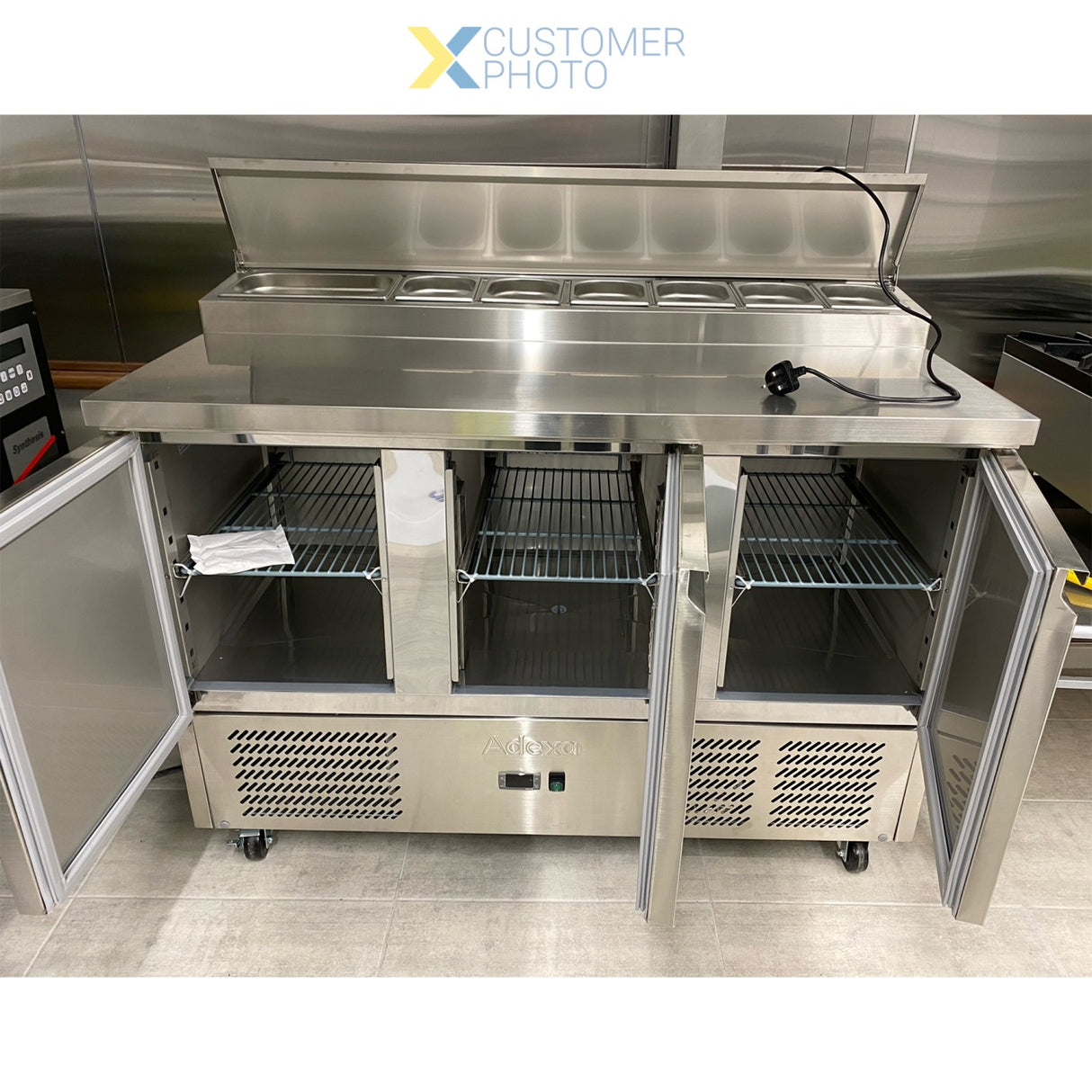 Refrigerated Prep Table 3 Doors Sandwich Top 8x Gn1/6 |  P33