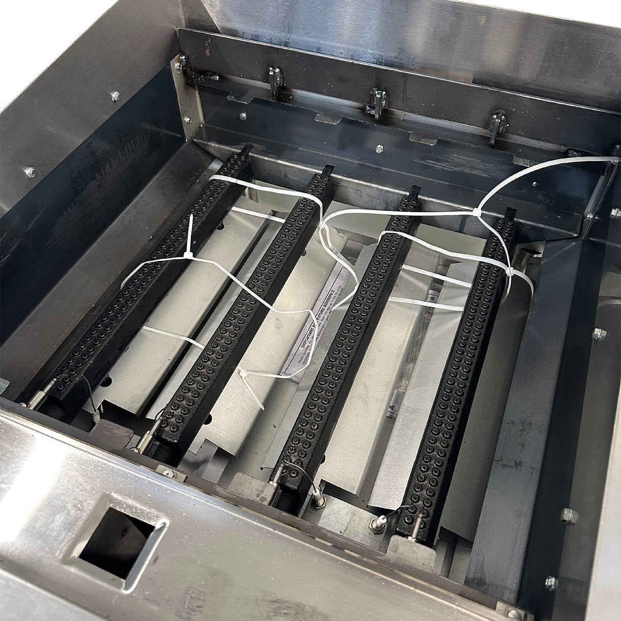 101079 - Heavy Duty Gas Radiant Charbroiler